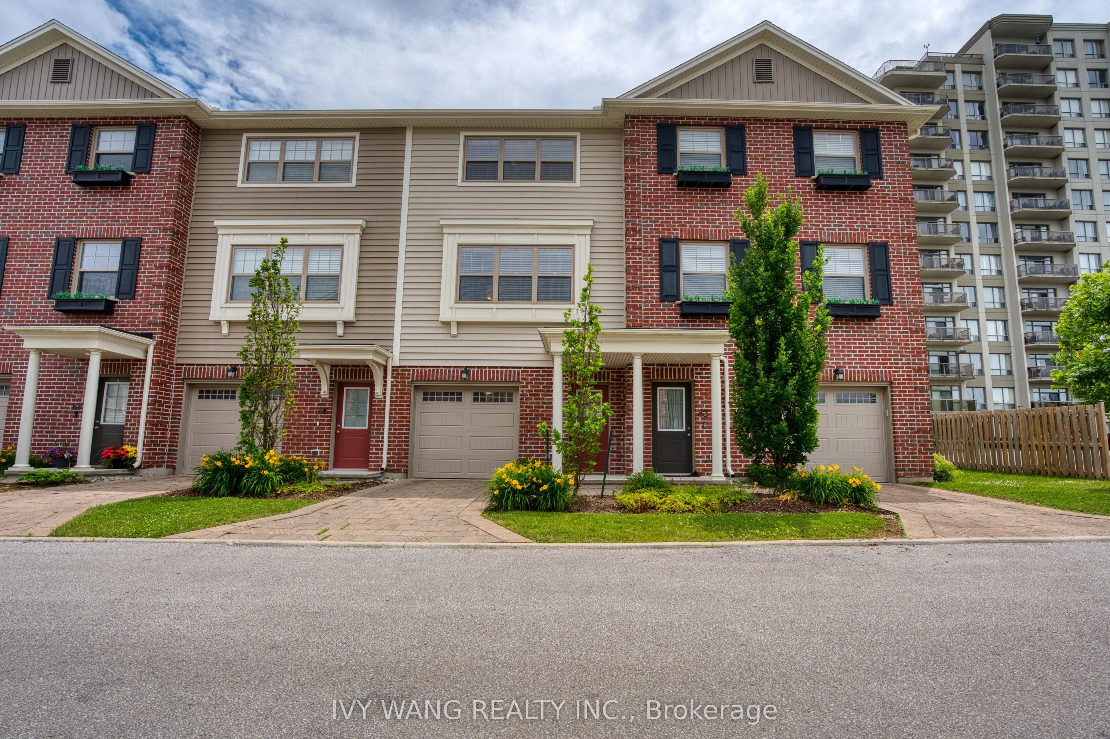 3025 Singleton Avenue 84, London South, ON N6L 0E6