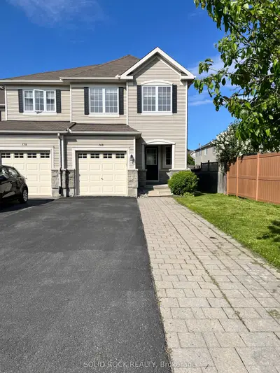 Att/Row/Townhouse in Kanata