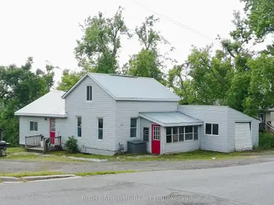 Detached in Kawartha Lakes
