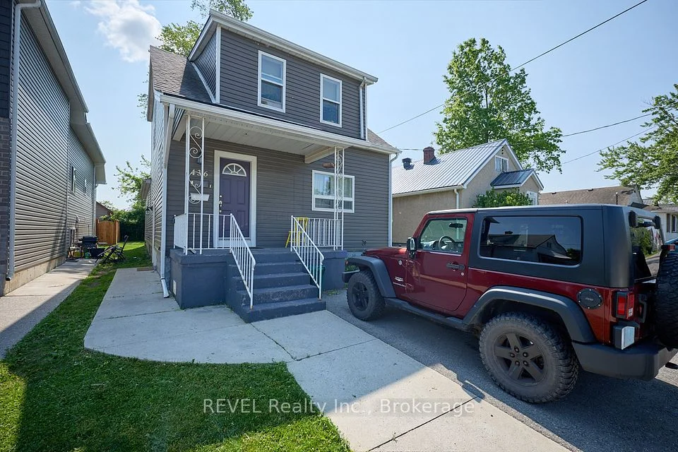 436 McAlpine Avenue N, Welland, ON L3B 1T3