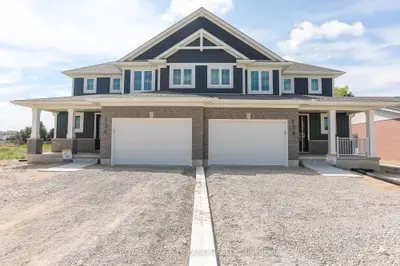 Semi-Detached in St. Thomas