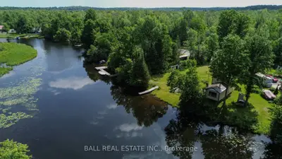 Detached in Marmora and Lake