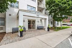333 COMMISSIONERS Road W 501, London South, ON N6J 4X7