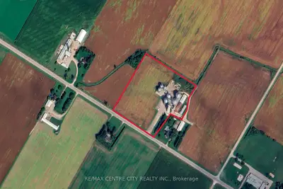 Farm in Perth South