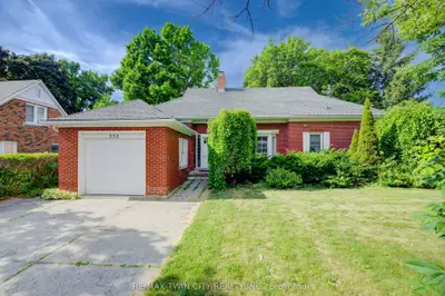 Detached in Waterloo