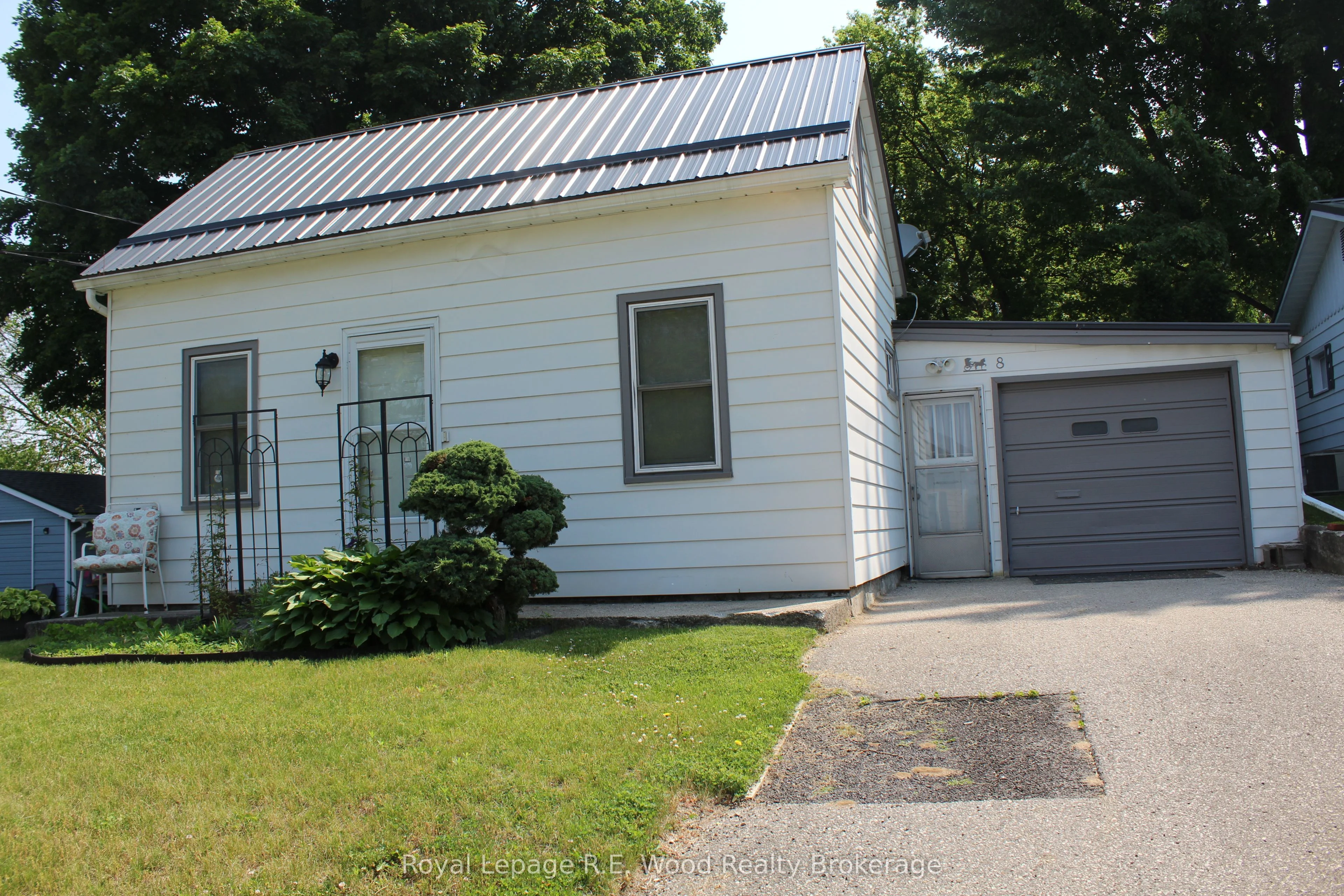 8 Tillson Street, Tillsonburg, ON N4G 2X2