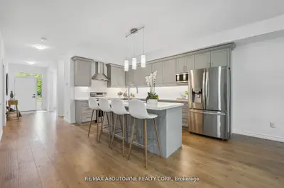 Att/Row/Townhouse in Niagara Falls