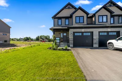 Semi-Detached in West Grey