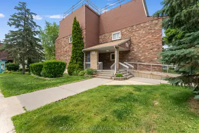 Condo Apartment in Kingston