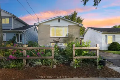 Detached in Kingston