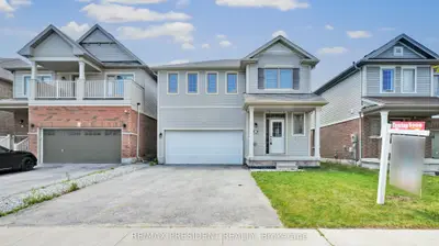 Detached in Niagara Falls