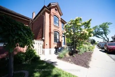 Detached in Hamilton