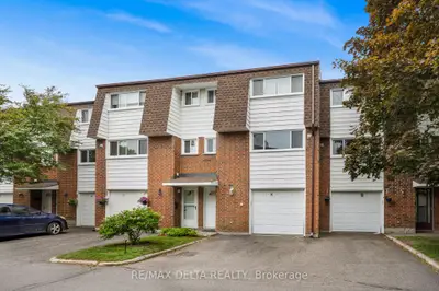 Condo Townhouse in Blackburn Hamlet