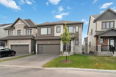 Detached in Barrhaven