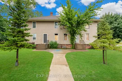 Fourplex in Welland