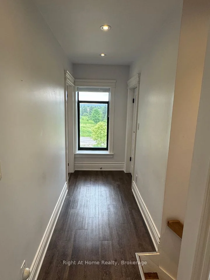 12 Erinville Drive A, Erin, ON N0B 1T0