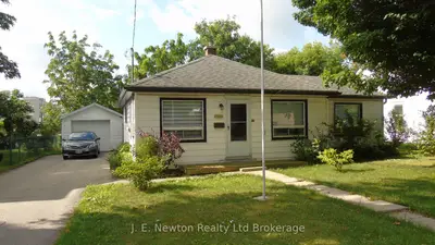 Detached in Tillsonburg