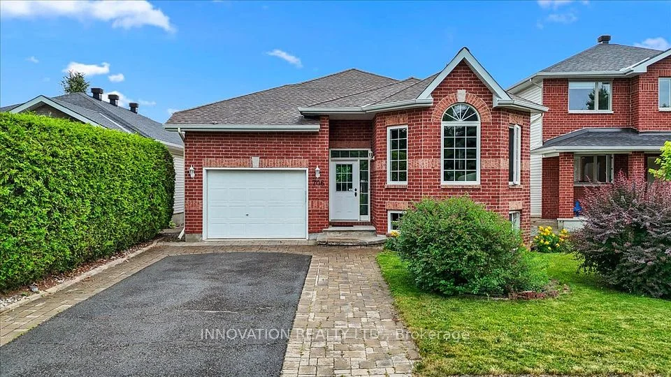 706 Mud Creek Crescent, Blossom Park - Airport and Area, ON K1V 1W3