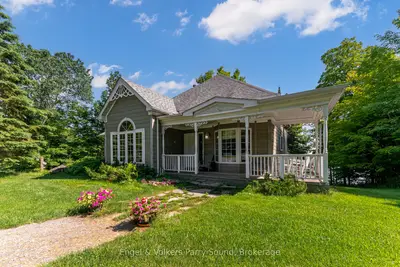 Detached in McKellar