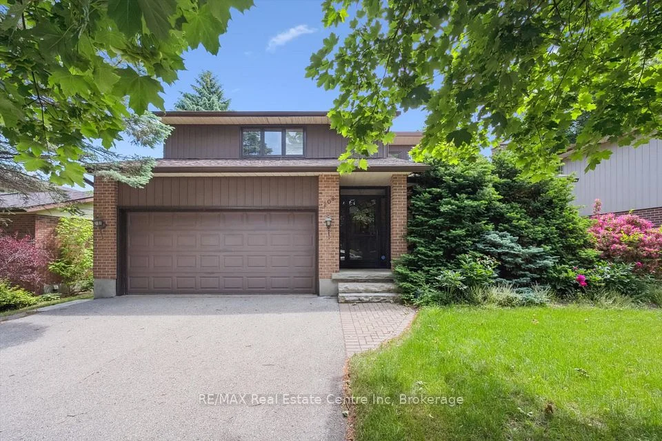 208 Ironwood Road E, Guelph, ON N1G 3K3