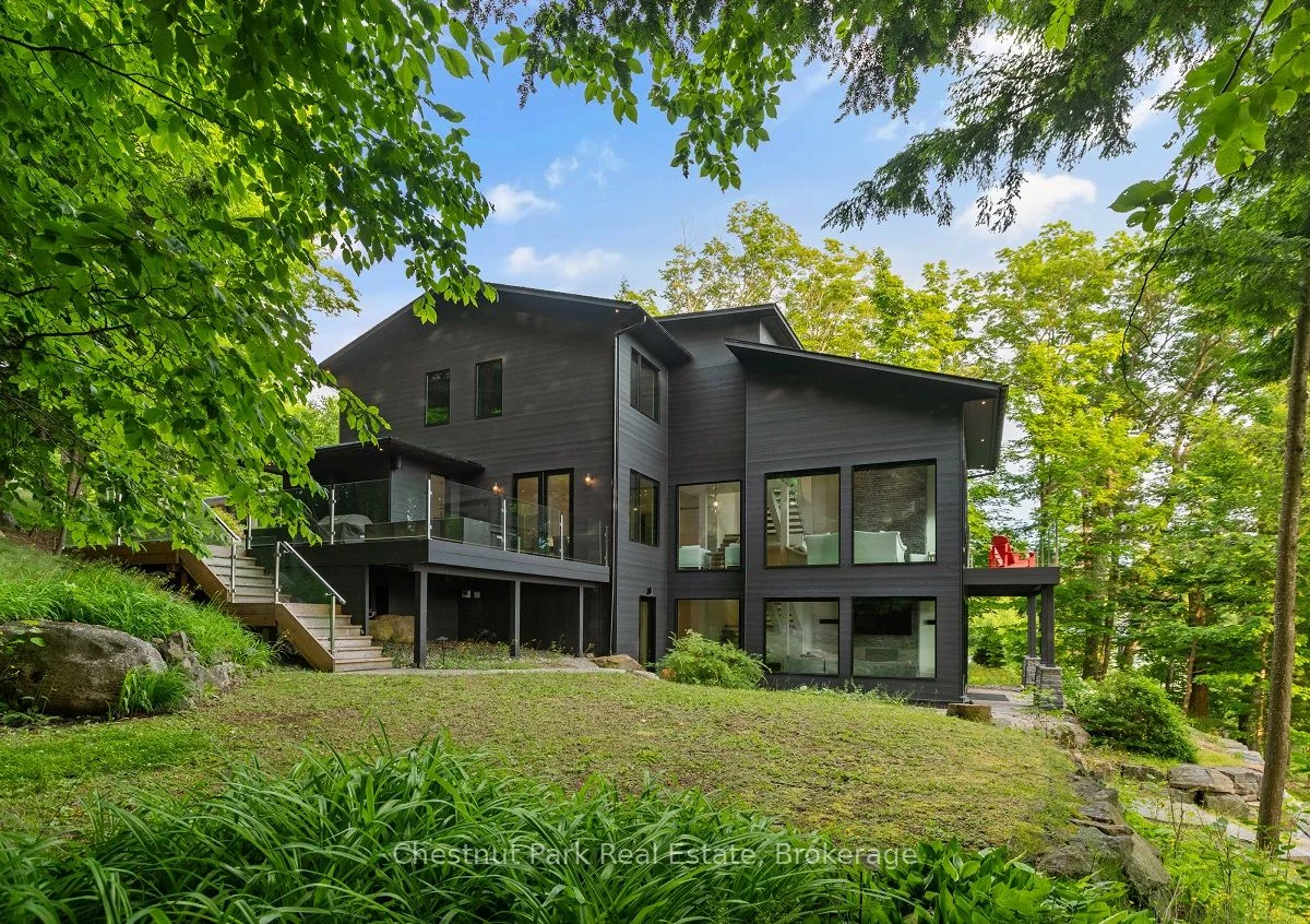 1737 Peninsula Road, Muskoka Lakes, ON P0B 1J0