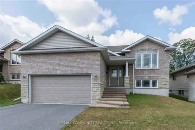 Detached in Quinte West