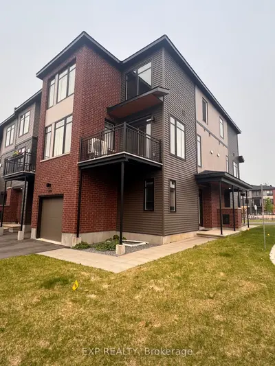 Att/Row/Townhouse in Blossom Park - Airport and Area