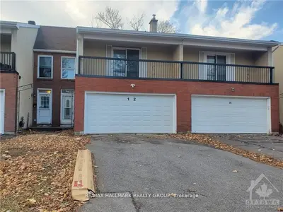 Att/Row/Townhouse in Bells Corners and South to Fallowfield