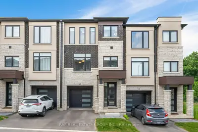Att/Row/Townhouse in Cambridge
