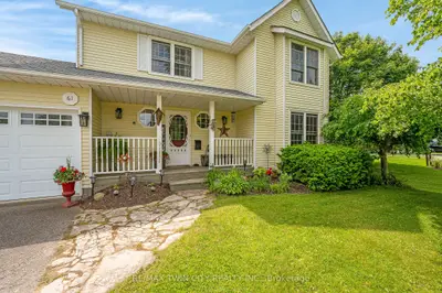 Detached in Wellesley