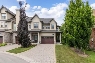 Condo Townhouse in Niagara-on-the-Lake
