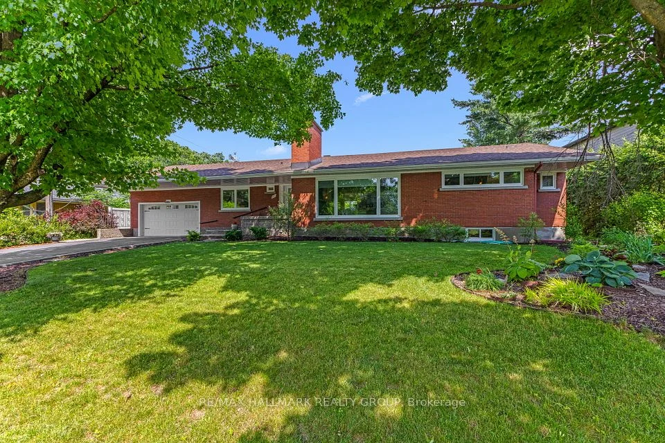 1883 Barnhart Place, Alta Vista and Area, ON K1H 5B5