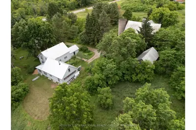 Rural Residential in Front of Leeds & Seeleys Bay