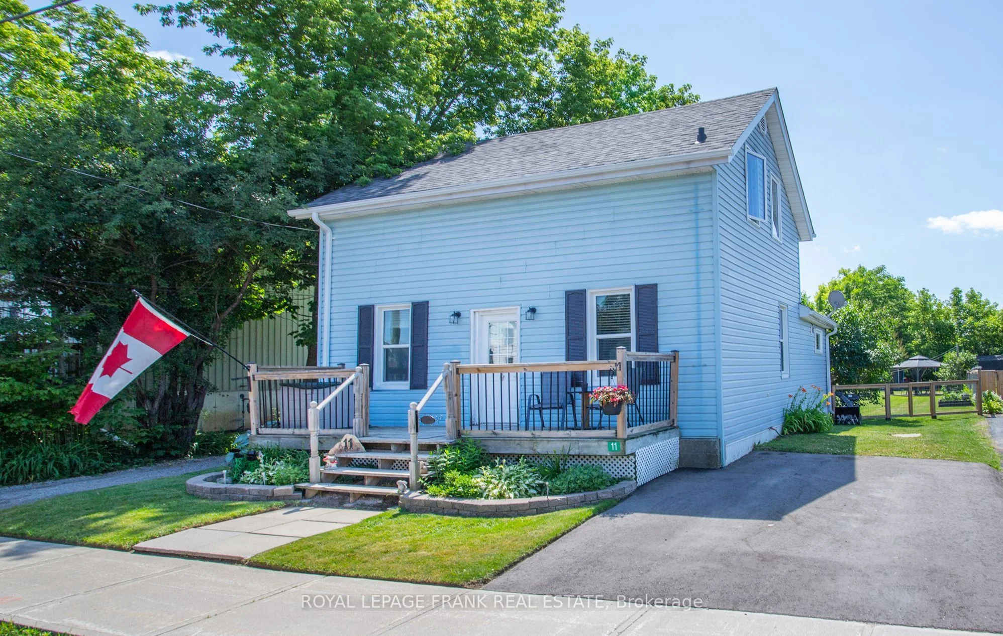 11 Whiteside Street, Kawartha Lakes, On K0m 2c0