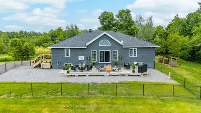 Detached in Hastings Highlands
