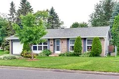 176 BOURBON Street, Hunt Club - Windsor Park Village and Area, ON K1V 9J9