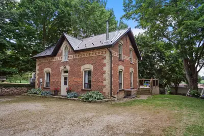 Detached in Huron East