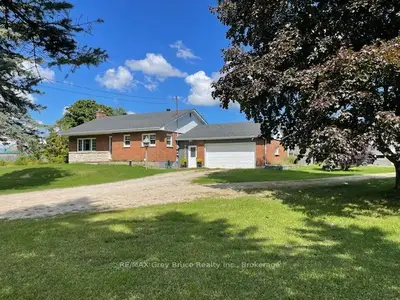 Detached in Georgian Bluffs