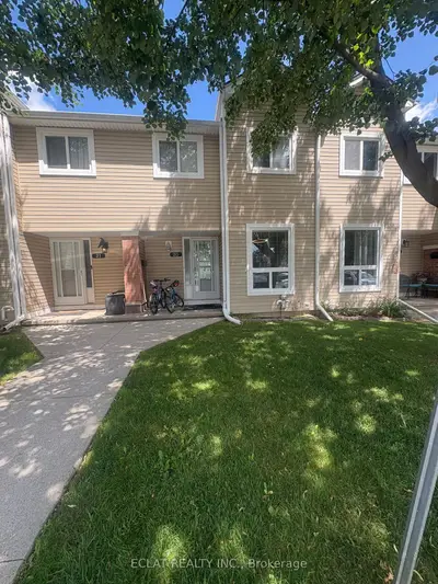 Condo Townhouse in Kitchener