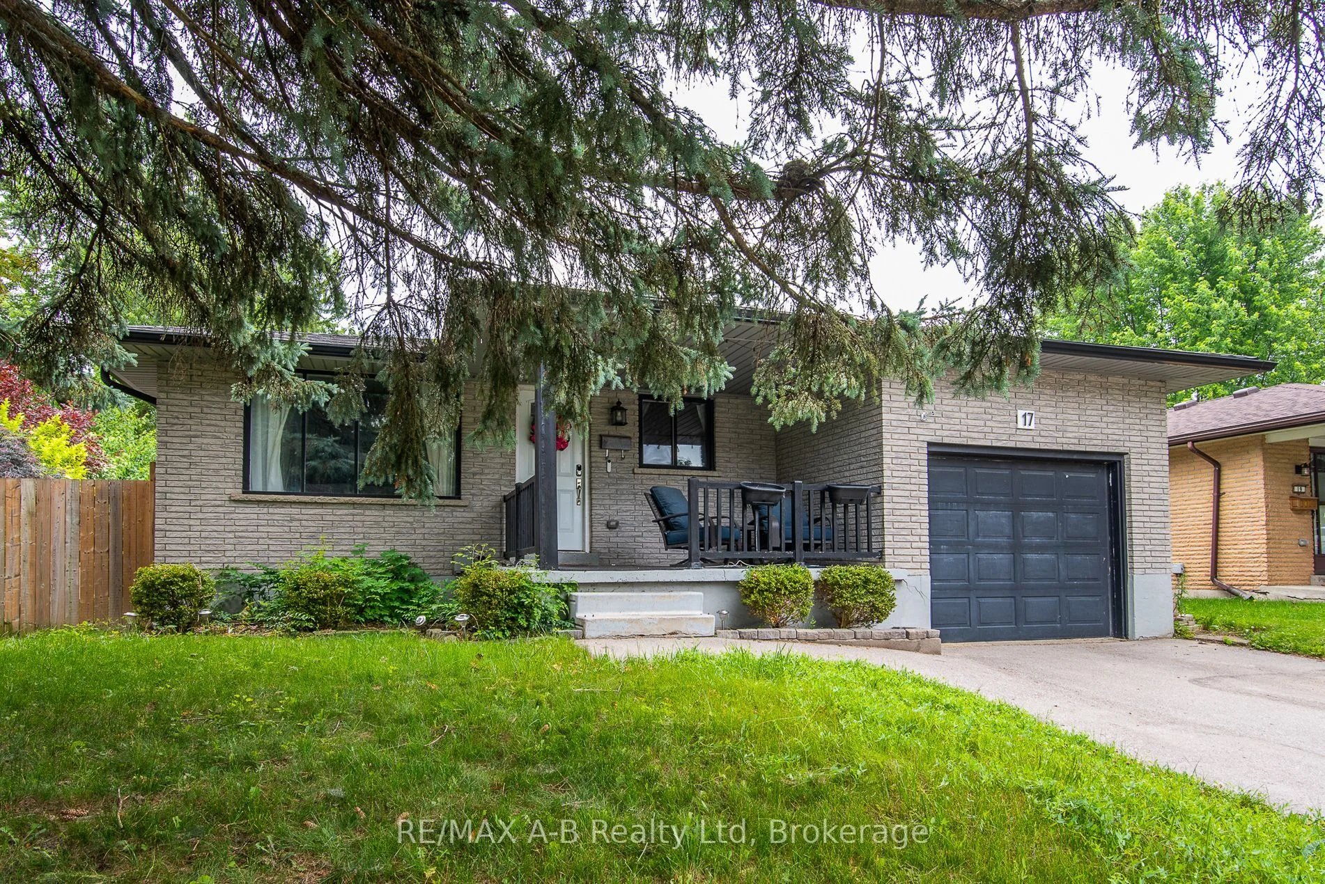 Detached in Stratford