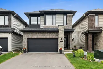 Detached in Blossom Park - Airport and Area