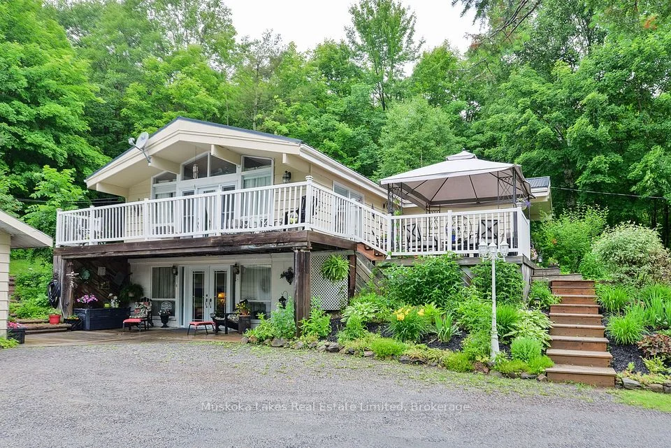 1027 Cowan Park Road, Muskoka Lakes, ON P0B 1M0