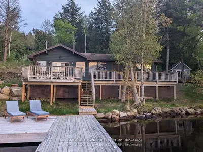 Detached in Addington Highlands