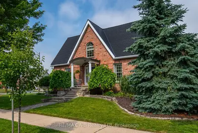 Detached in Stratford