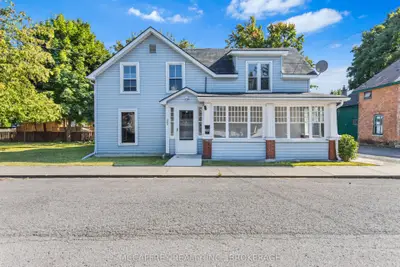 Detached in Deseronto
