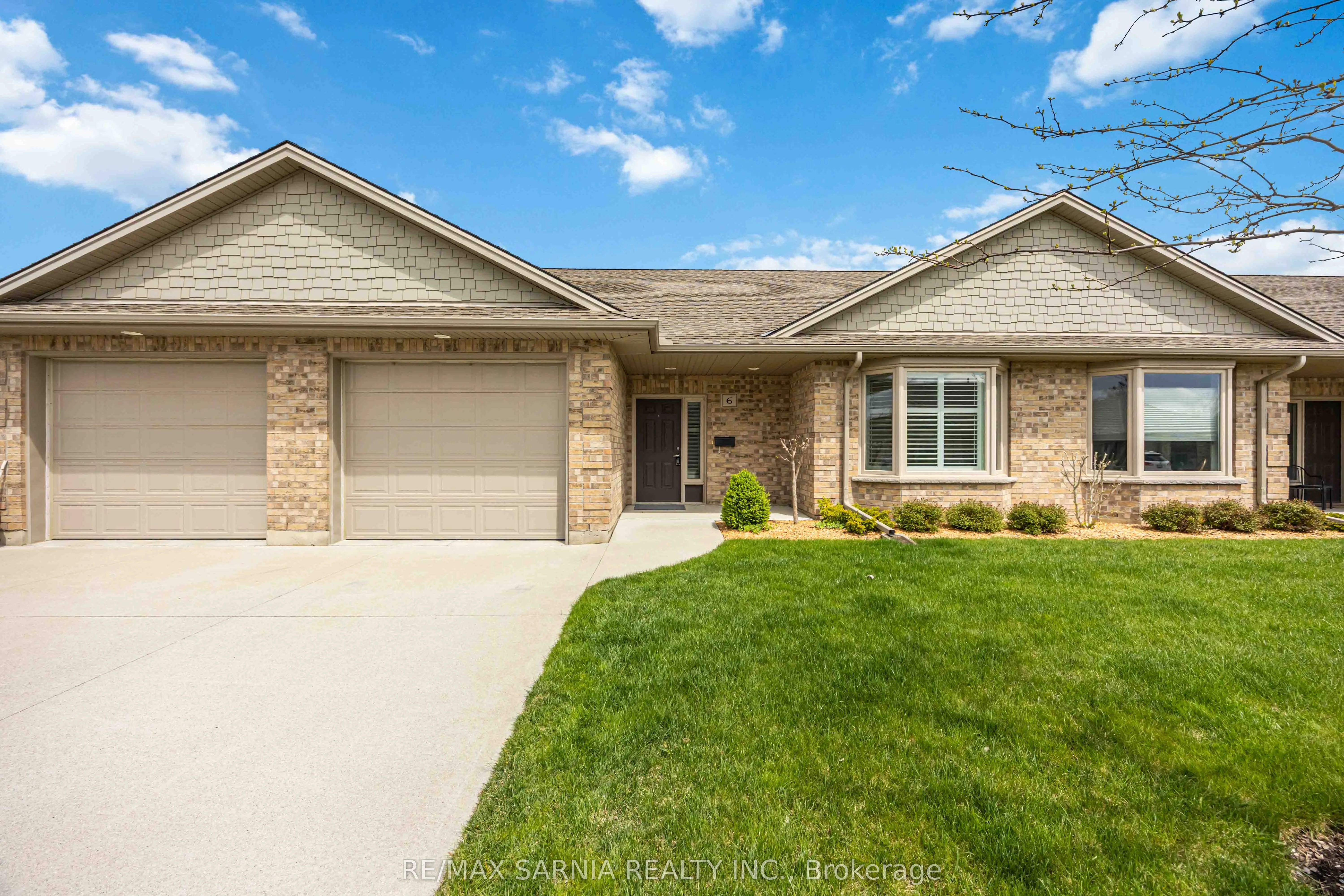 5969 TOWNSEND Line 6, Lambton Shores, ON N0N 1J0