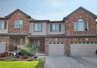 Condo Townhouse in London North