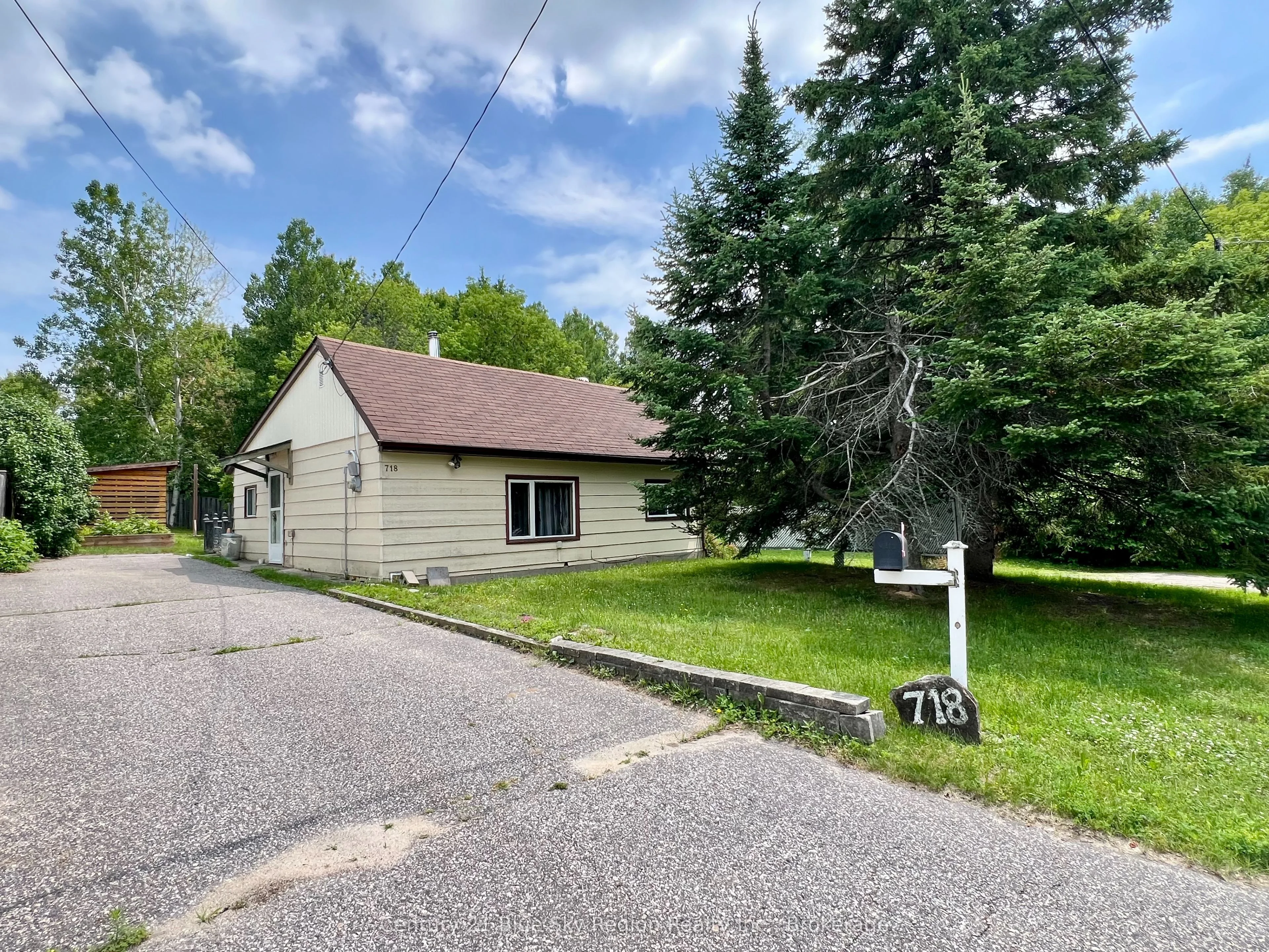 718 Winters Street, North Bay, ON P1B 1S7