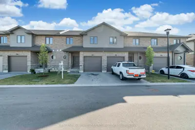 Condo Townhouse in London North