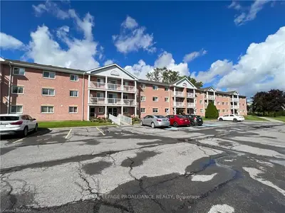 Condo Apartment in Belleville